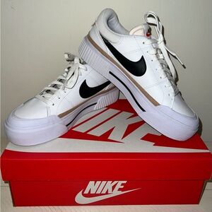 Nike women’s court legacy lift shoes